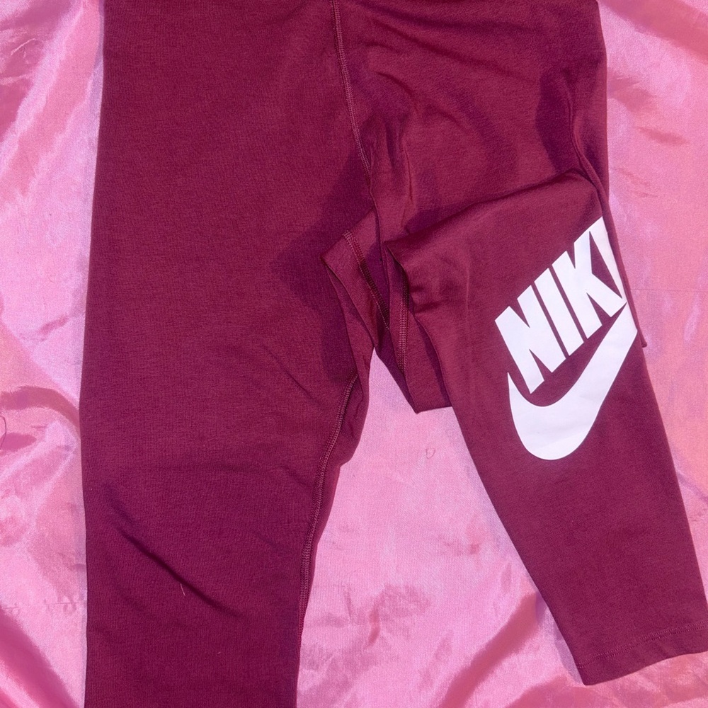 Nike womens Burgundy Leggings